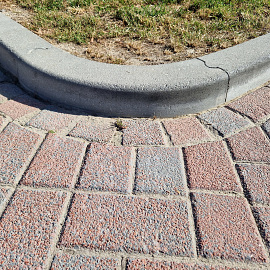 Trottoirband 13/15x20 bocht R=1 uitw