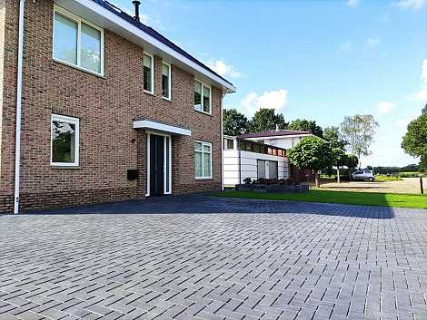 Betonstraatsteen 8 cm antraciet komo