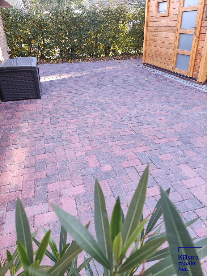 Betonstraatsteen 8 cm rood/zwart komo