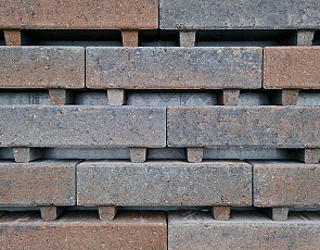 Waterpasserende longstone opritsteen 7 cm tricolore